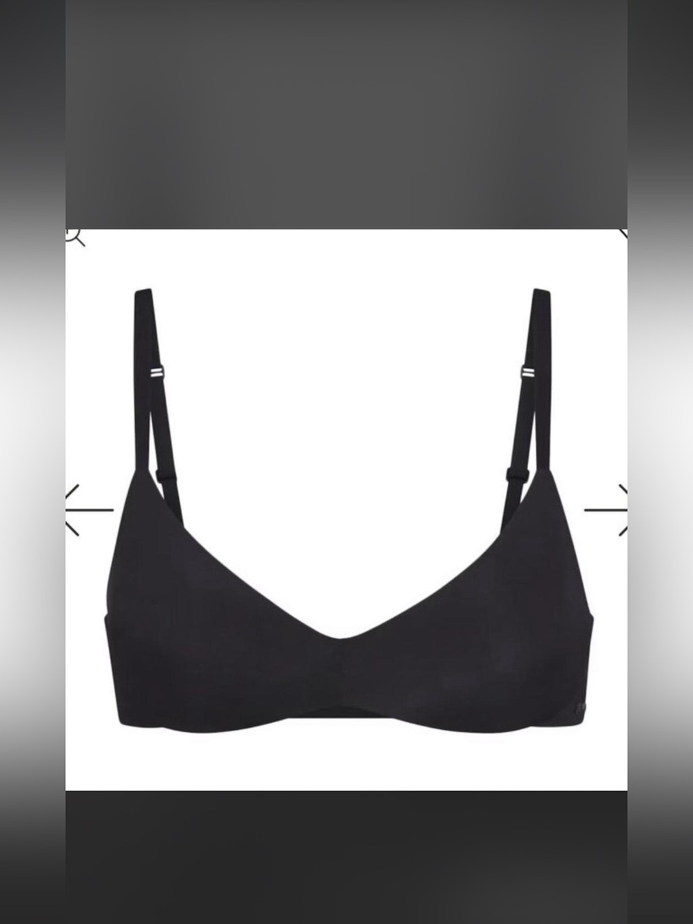 SOLD Skims Plunge Bra - Picture 1 of 2